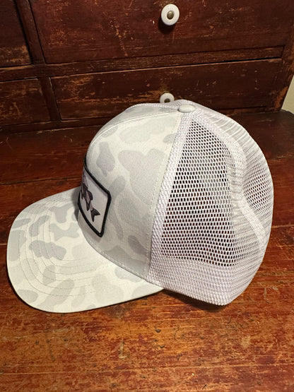 Musky Speeder Sneaux White Trucker